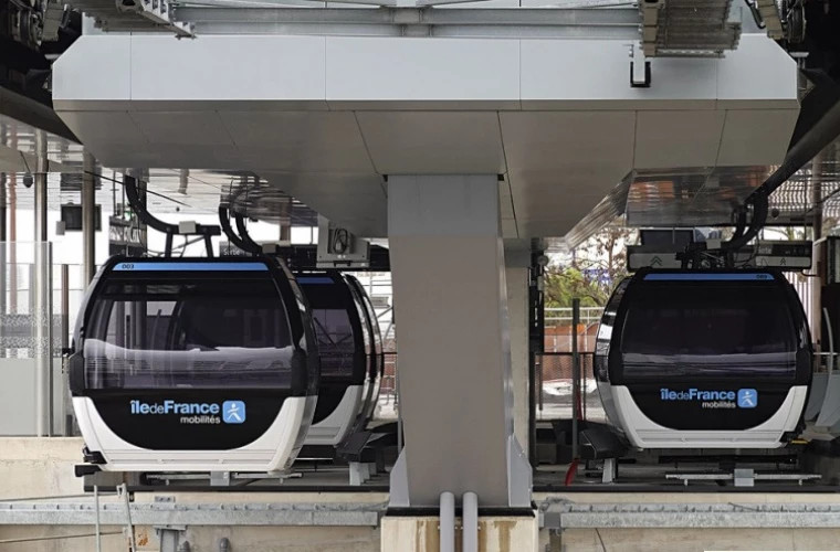 Во французском Иль-де-Франс открыли крупнейшую городскую канатную дорогу в Европе