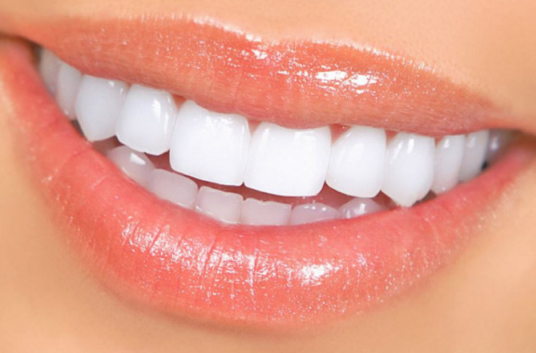 Забота о здоровье зубов: советы для поддержания белизны и красоты улыбки