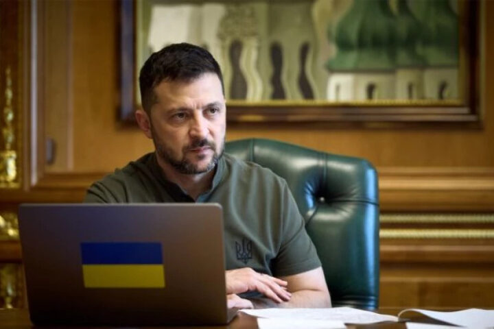 Зеленский совершит первый официальный визит в Ирландию для участия в экономическом форуме