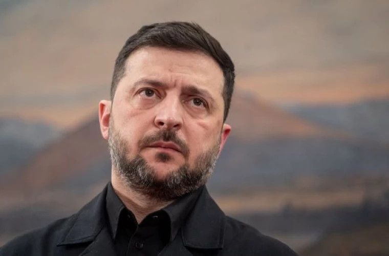 Зеленский заявил о сложности решений по окончанию конфликта и ожидании сигналов от США