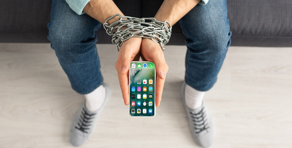 ФСБ получает право полного отключения связи для населения России