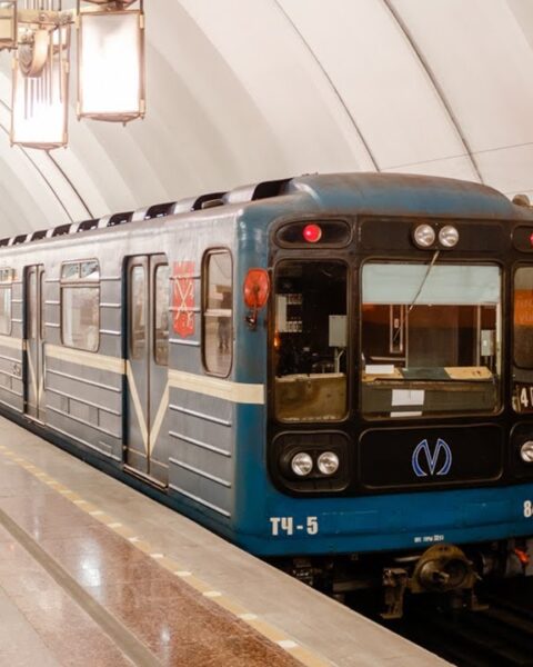 В Петербурге новые станции метро столкнулись с проблемами сразу после открытия