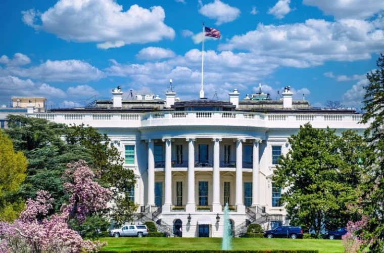 Белый дом обнародовал девятинедельный график согласования строительства бального зала Трампа