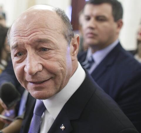 Бэсеску требует восстановить компенсацию за три года в размере 754.000 леев, приостановленную из-за сотрудничества с Секуритате