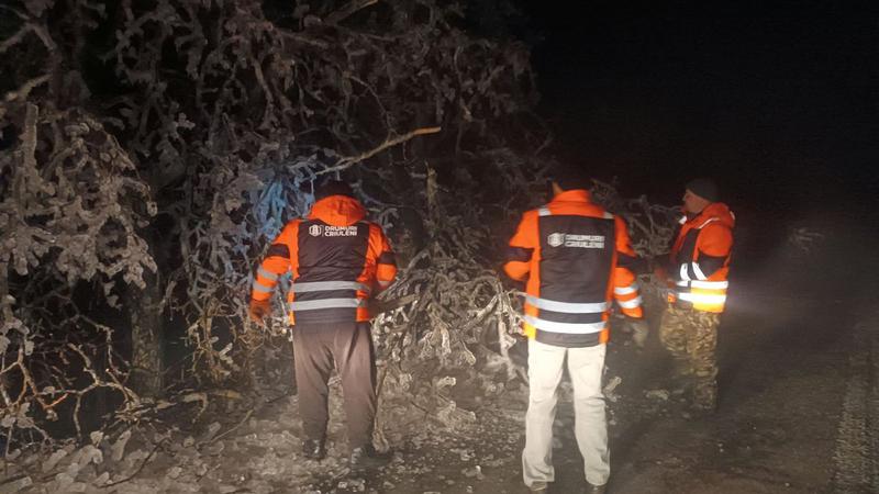 Чигора парализует Молдову: тысячи людей без света, непрерывные вмешательства