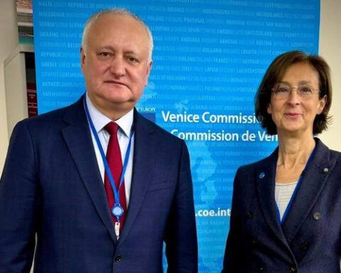 Додон информировал главу Венецианской комиссии о рисках реформы юстиции в Молдове