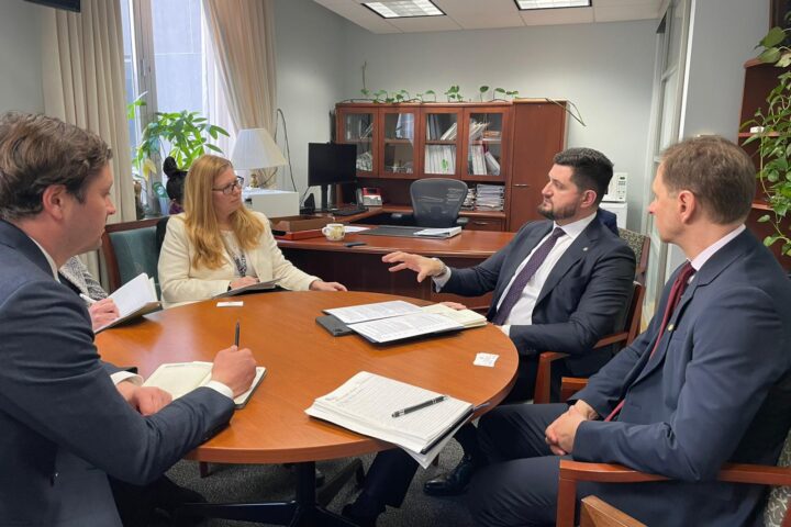 Дорин Жунгиету обсудил укрепление энергетической безопасности Молдовы и привлечение американских инвестиций в Вашингтоне