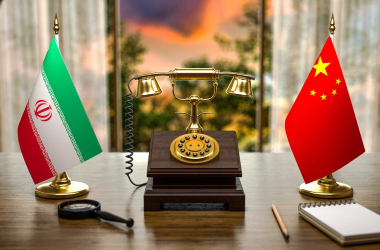 Главы МИД Китая и Ирана обсудили ситуацию в Иране и сотрудничество для укрепления мира
