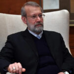 Иран находится в «горячей фазе войны», утверждает Лариджани на фоне протестов