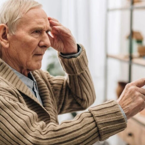 Исследование: природная молекула кальций альфа-кетоглутарат помогает при болезни Альцгеймера