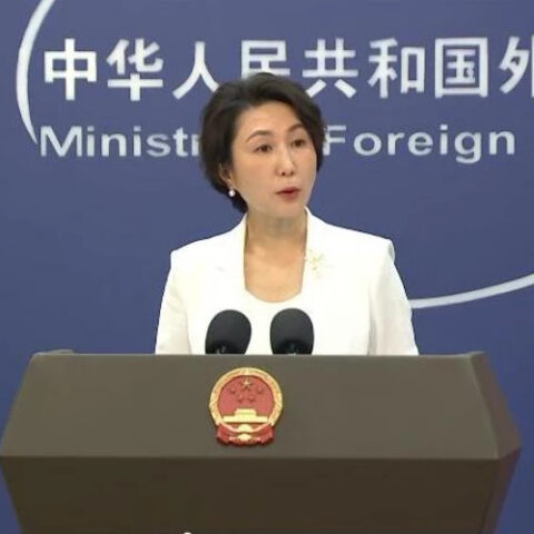 Китай выступает против применения силы в Иране, Трамп отмечает наличие жестких вариантов действий