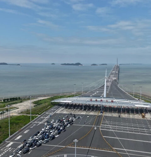 Количество поездок через мост Гонконг-Чжухай-Макао достигло 100 миллионов к январю 2026 года