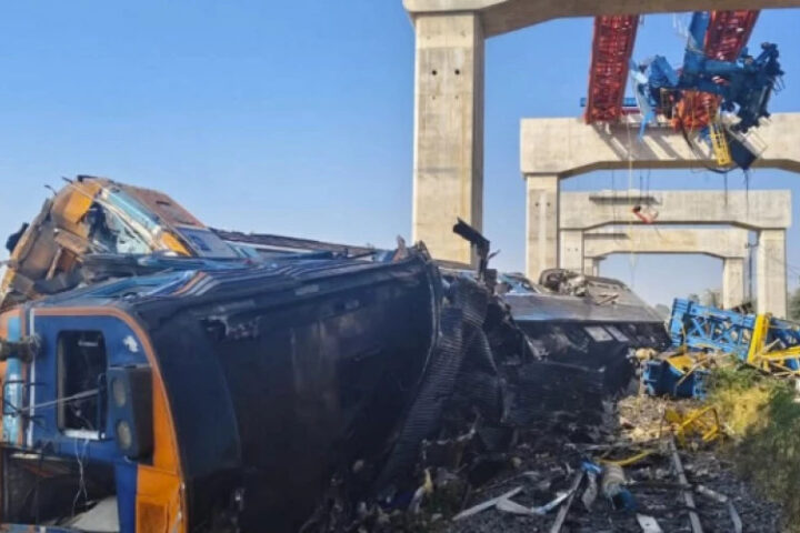 Крах строительного крана на поезд в Таиланде привёл к 22 жертвам и 70 пострадавшим