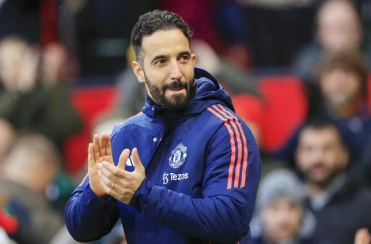 Манчестер Юнайтед уволил главного тренера Рубена Аморима в условиях шестого места в лиге