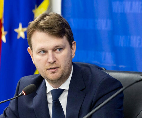 Министр финансов Молдовы предлагает сократить налоги на заработную плату для роста доходов граждан