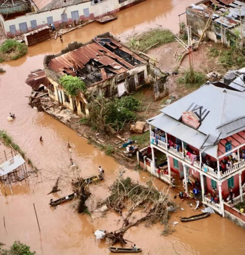 Мозамбик объявил красный уровень опасности из-за наводнений в нескольких провинциях