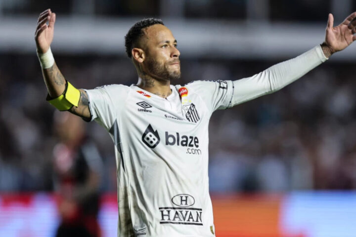 Неймар продлил контракт с Сантосом до конца 2026 года