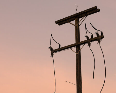 Неп благоприятные погодные условия вызвали сбои в энергосистеме Молдовы