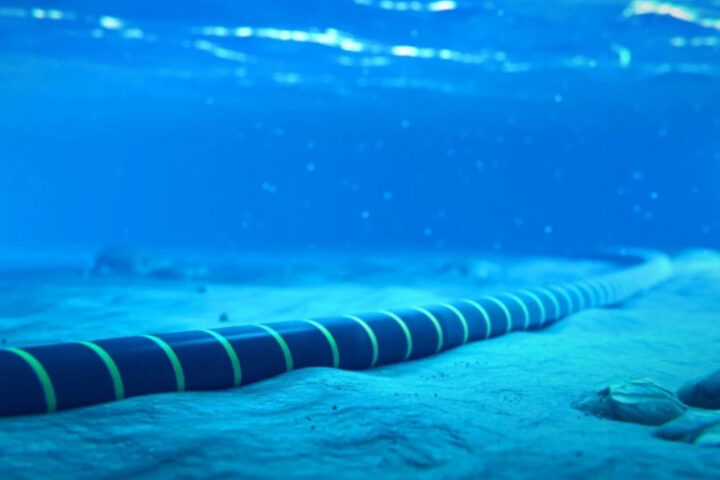 Повреждение оптоволоконного кабеля между Литвой и Латвией: начато расследование
