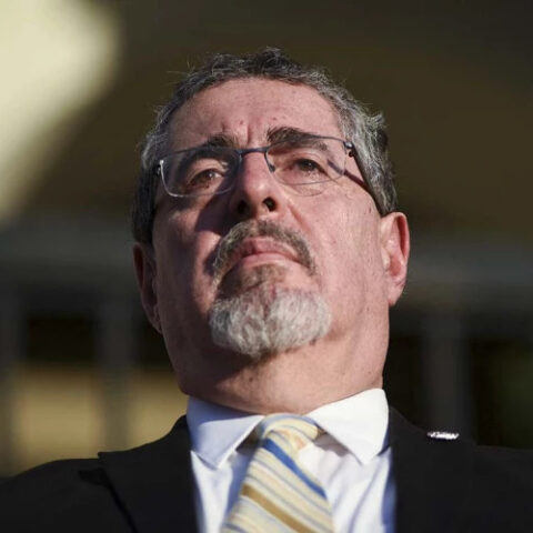 Президент Гватемалы объявил чрезвычайное положение из-за роста преступности