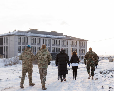 Президент Майя Санду посетила строительство нового военного городка под Кишиневом