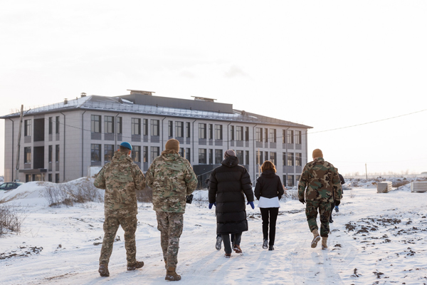 Президент Майя Санду посетила строительство нового военного городка под Кишиневом