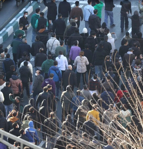 Протесты в Иране: власти осуждают заявления Трампа и предупреждают о готовности защищаться