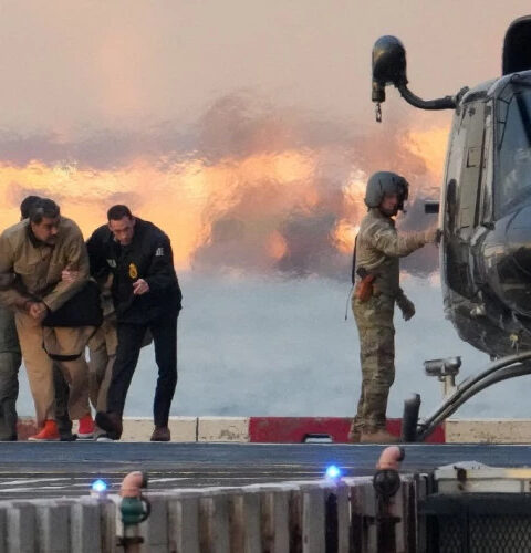 Суд над Николасом Мадуро: в США обнародовали кадры его транспортировки в Нью-Йорк