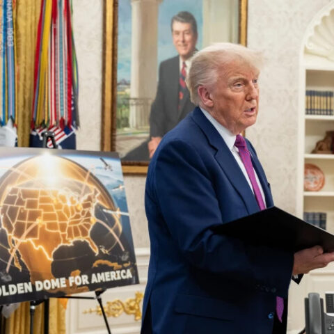 Трамп утверждает, что Гренландия необходима США для системы ПРО «Золотой купол»