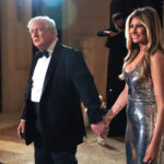 Трамп загадал "мир во всем мире" на новогоднем приеме в Мар-а-Лаго