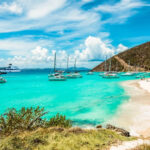 Тысячи туристов застряли на Карибах из-за приостановки авиасообщения после операции США в Венесуэле