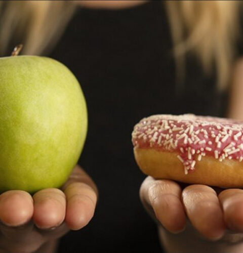 Ученые предлагают способ убедить подростков отказаться от фастфуда и выбрать здоровую пищу