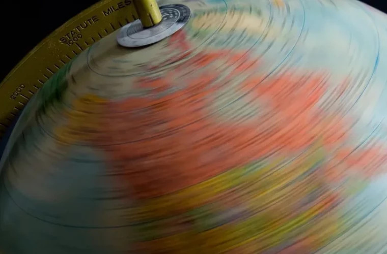 Учёные объяснили, что произойдёт, если Земля внезапно остановится