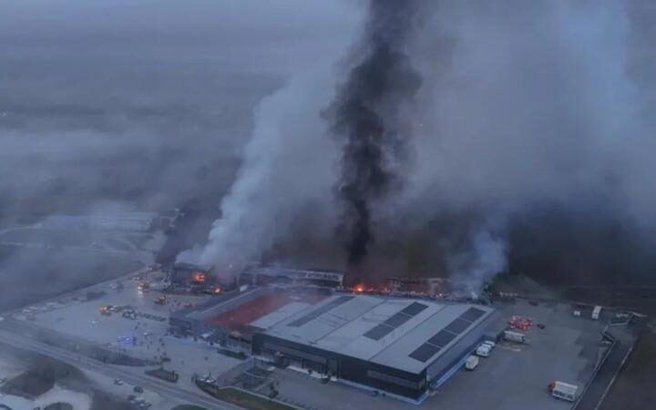 В Греции после взрыва на заводе по производству печенья пропали пять человек и восемь ранены