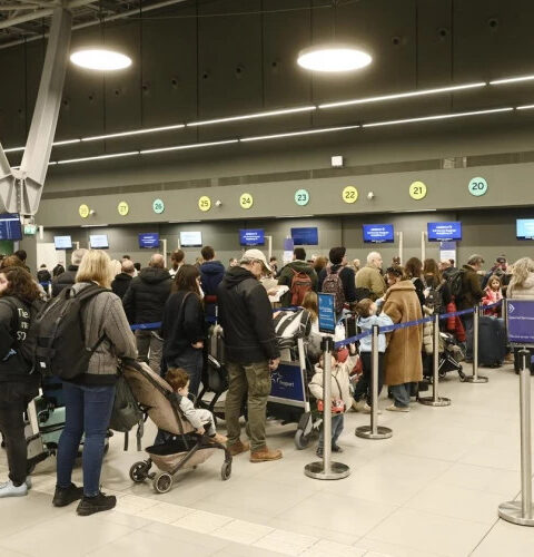 В Греции возобновлено воздушное движение после сбоя радиочастот 4 января