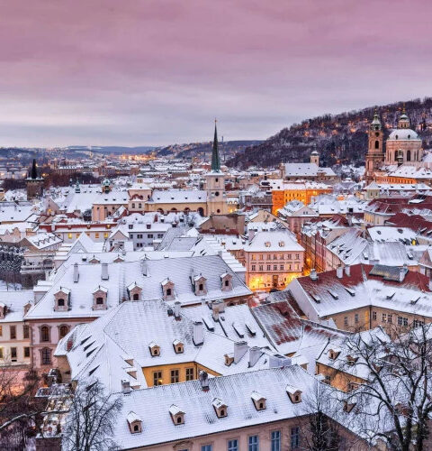 В Праге тысячи домов остались без отопления из-за повреждения теплопровода