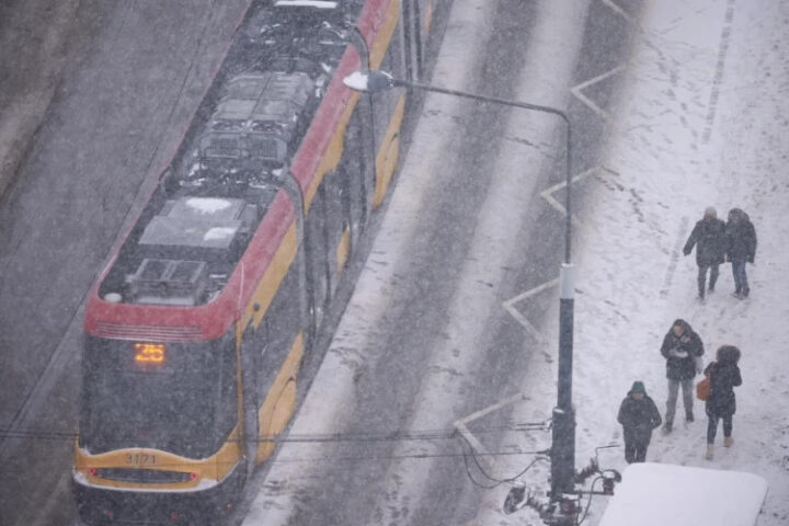 Варшавский аэропорт имени Шопена столкнулся с задержками рейсов из-за ледяного дождя