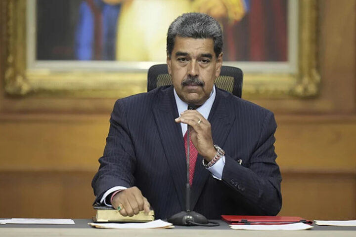 Венесуэльское правительство требует доказательства о местонахождении Николаса Мадуро и Силии Флорес