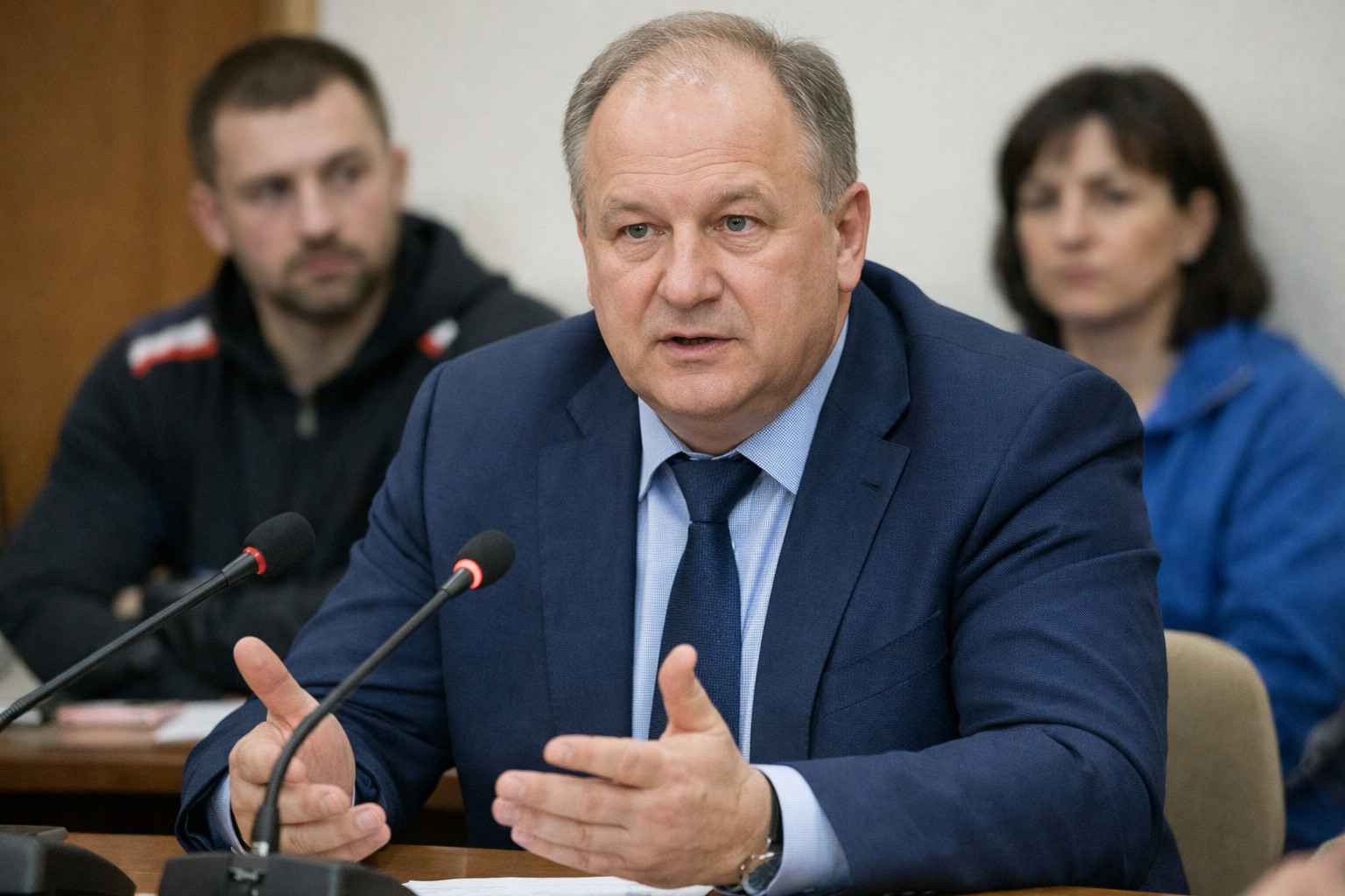 Мэр Печоры назвал зарплаты чиновников в 40 тысяч рублей на фоне спора о выплатах тренерам