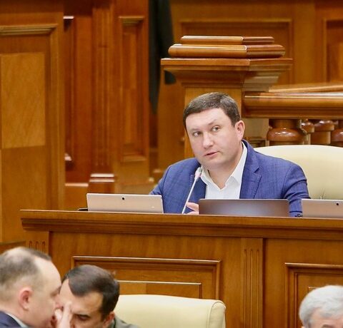 Депутаты ПСРМ требуют восстановления контроля за качеством дизельного топлива