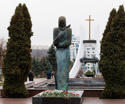 Игорь Гросу призвал ценить мир и поддерживать ветеранов на церемонии в честь вывода советских войск из Афганистана