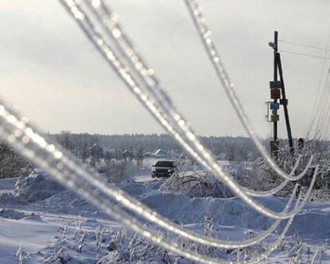 Из-за гололеда 30 населенных пунктов в шести районах Молдовы остались без электричества