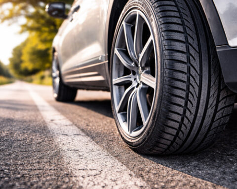 Как выбрать автомобильные шины: руководство по критериям и особенностям выбора