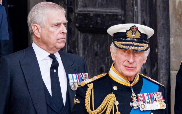 Король Charles заявил о законности в связи с арестом брата Эндрю за нарушение служебных обязанностей