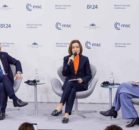 Маия Санду предлагает создать коалицию против гибридных атак России