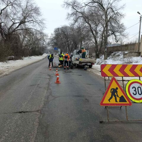 Национальная администрация дорог сообщает об условиях движения и предостерегает о снегопадах 21 февраля
