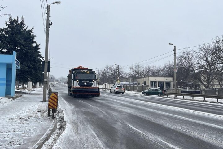 Национальная администрация дорог уведомляет об ограничениях для тяжёлого транспорта из-за зимних условий движения