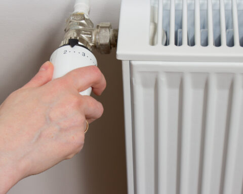 НАРЭ предлагает снизить тариф на отопление в Кишинёве на 490 леев