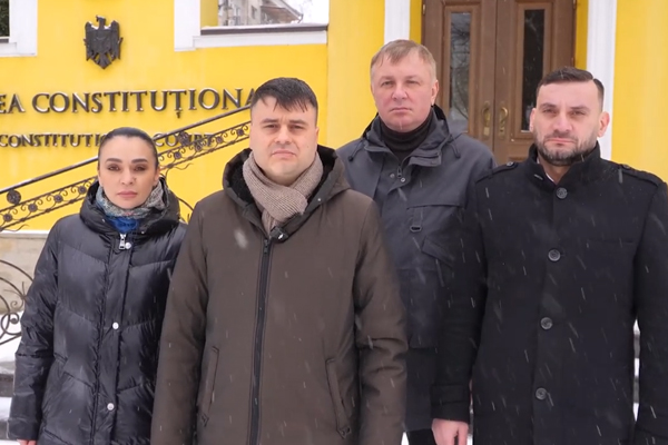 «Наша партия» обратилась в Конституционный суд с требованием признать новый закон о гражданстве неконституционным