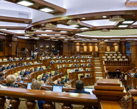 Парламент Молдовы ужесточил наказания за сексуальную эксплуатацию и насилие над детьми